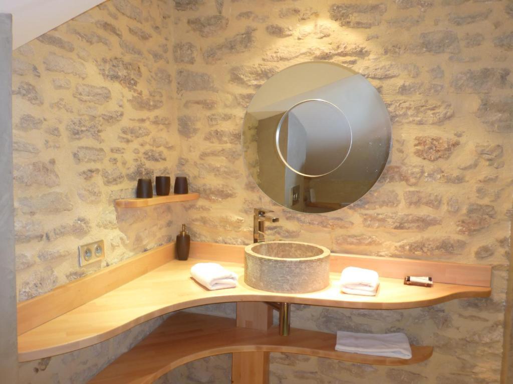 Le Vieux Bistrot Ξενοδοχείο Cabrières-dʼAvignon Δωμάτιο φωτογραφία