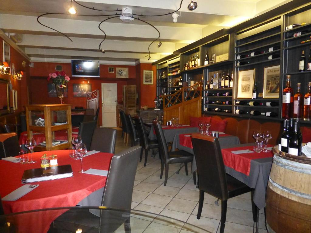 Le Vieux Bistrot Ξενοδοχείο Cabrières-dʼAvignon Εξωτερικό φωτογραφία