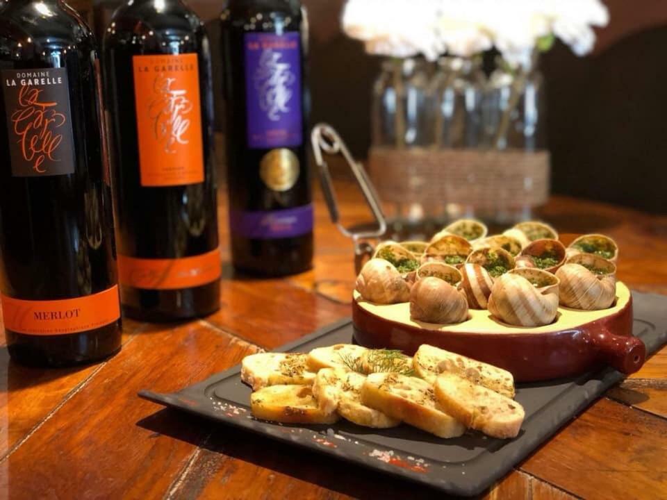 Le Vieux Bistrot Ξενοδοχείο Cabrières-dʼAvignon Εξωτερικό φωτογραφία